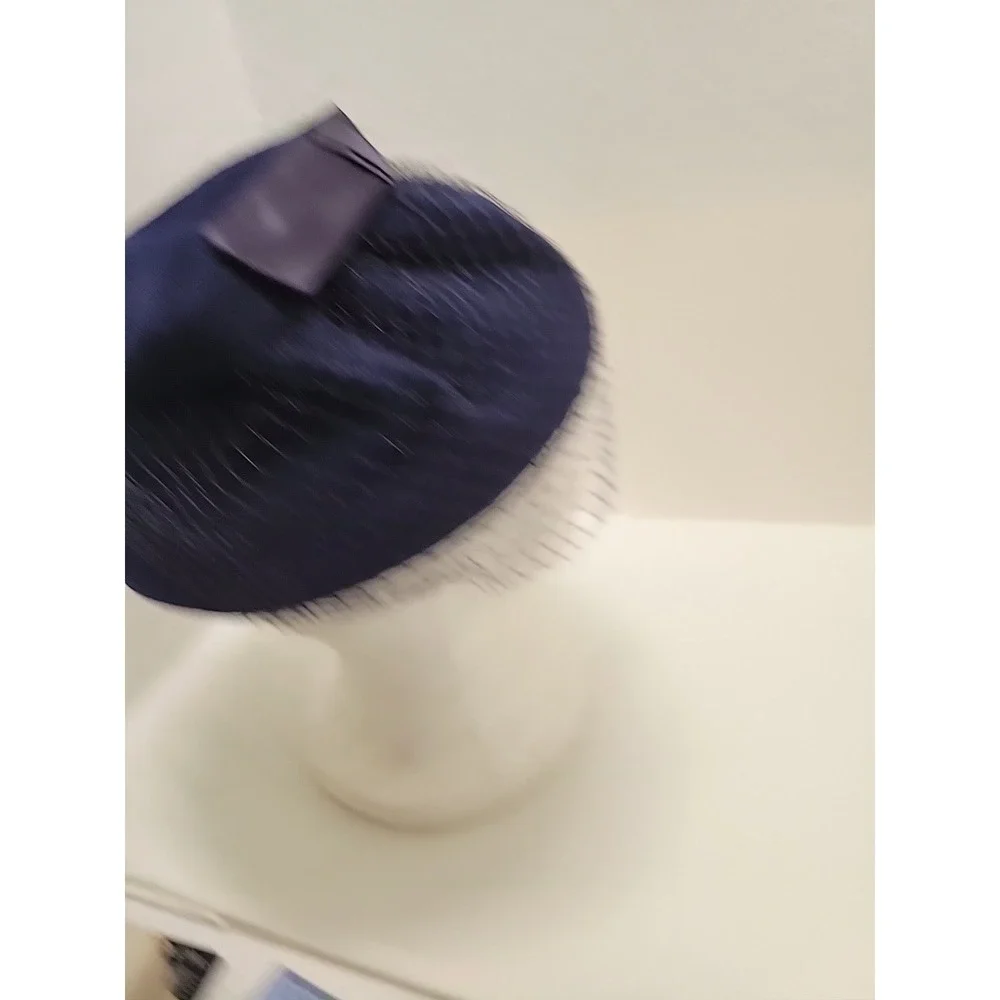 Purple Glenover‎ Henry Pollak 100% Wool Pillbox hat with net Fascinator, 1940's